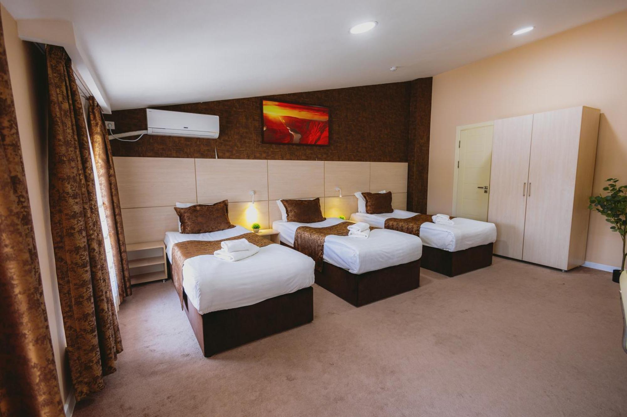 City Hotel Tashkent Luaran gambar