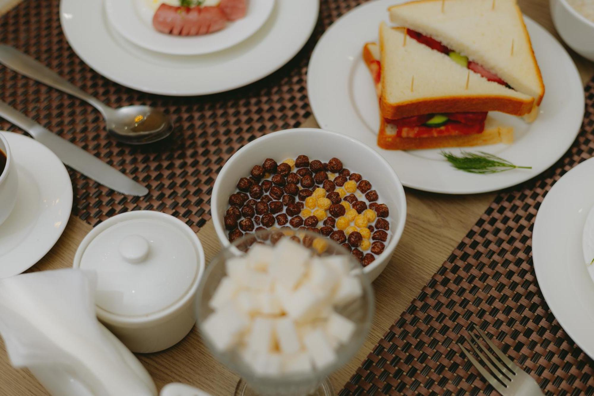 City Hotel Tashkent Luaran gambar