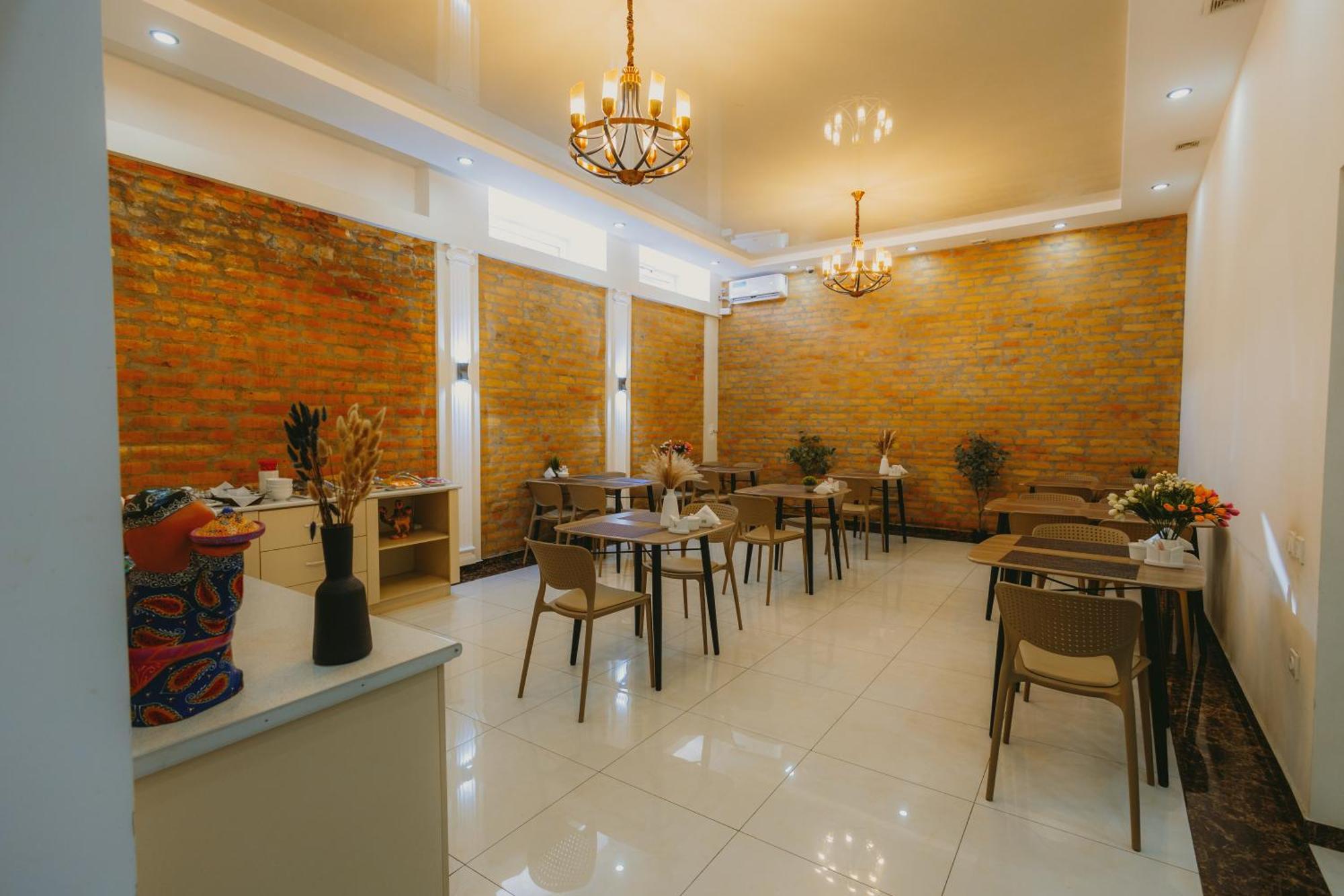 City Hotel Tashkent Luaran gambar