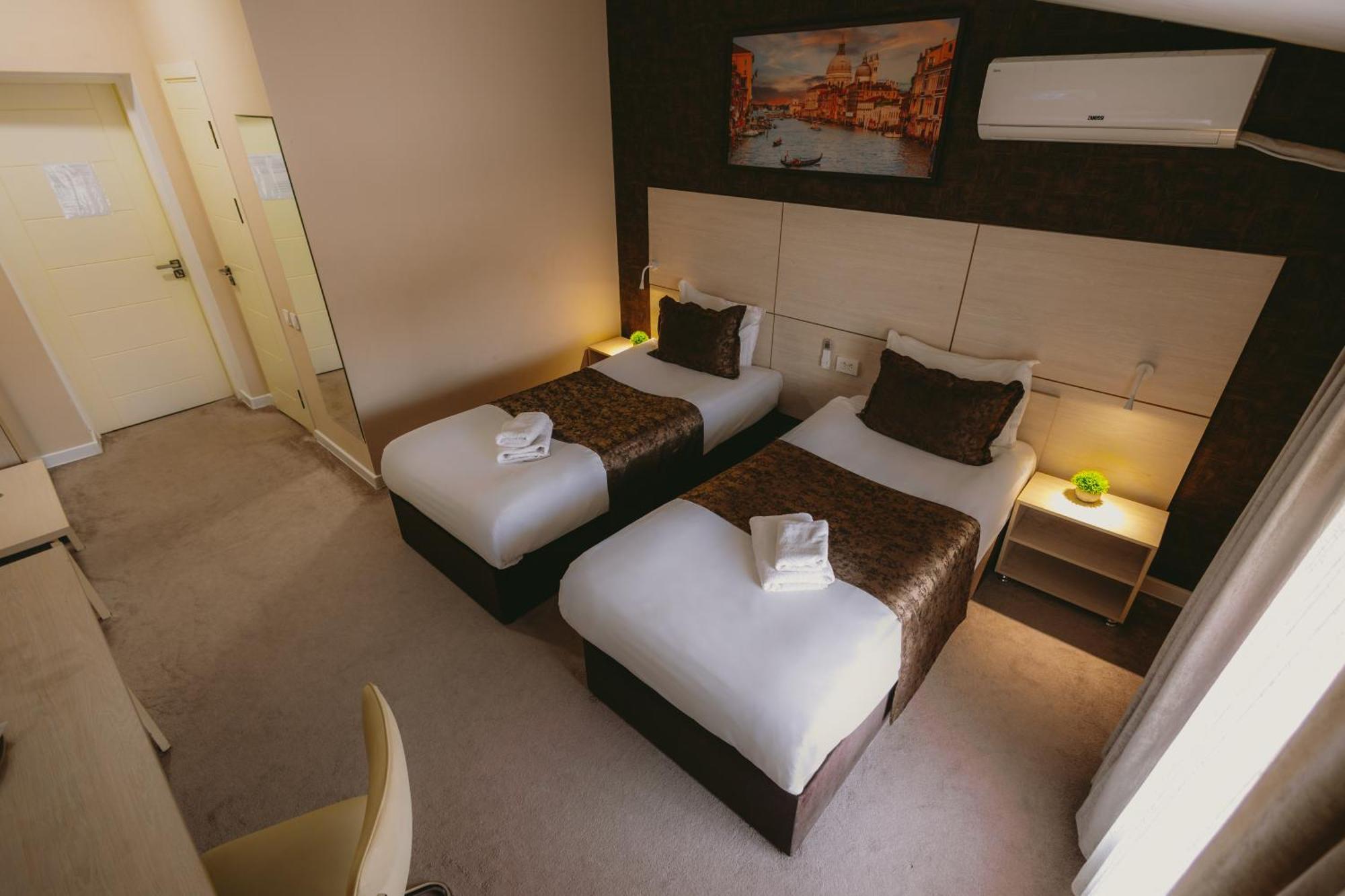 City Hotel Tashkent Luaran gambar