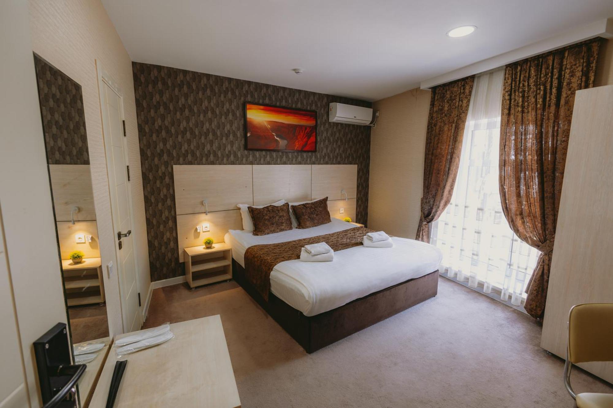 City Hotel Tashkent Luaran gambar