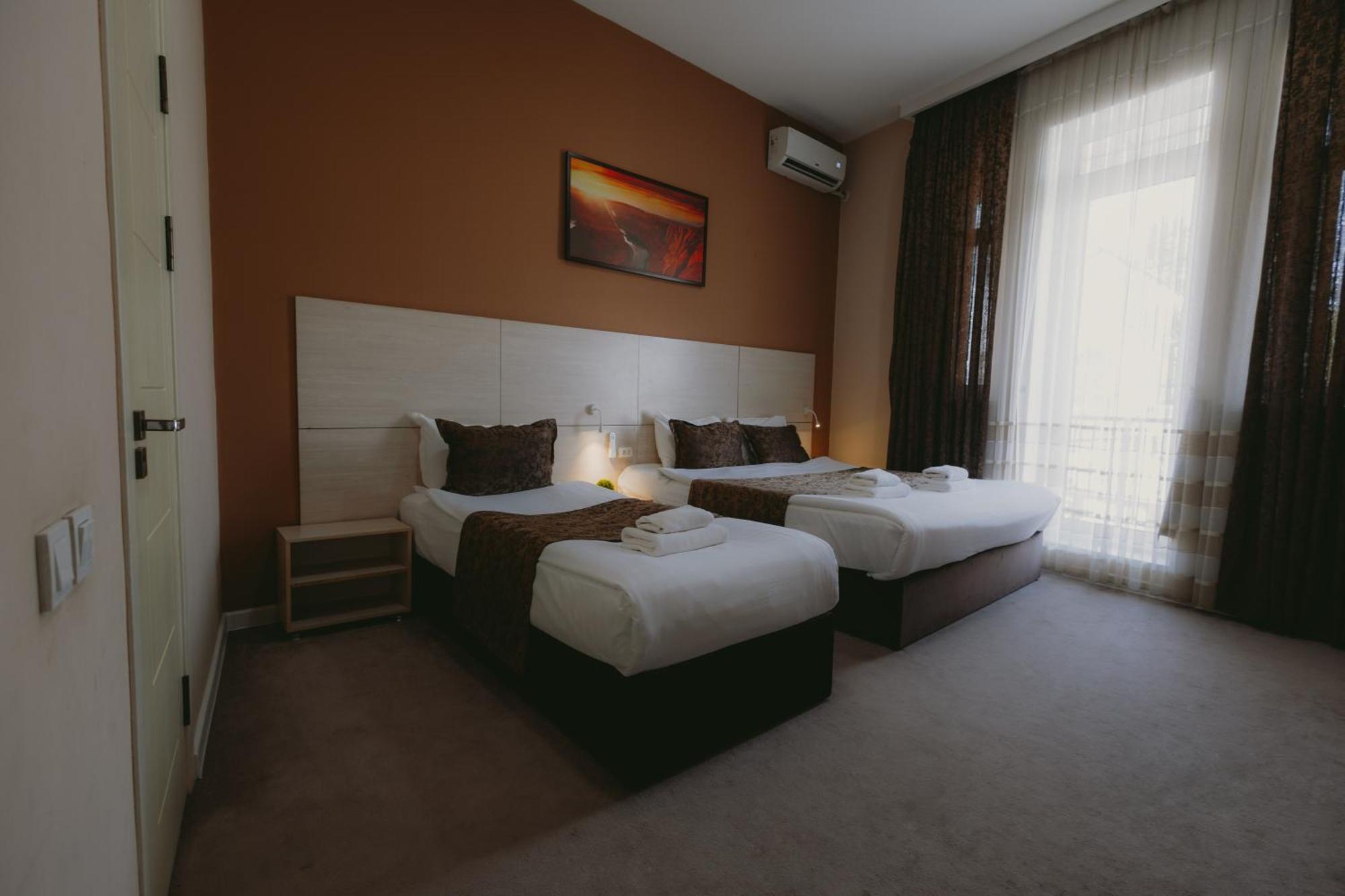 City Hotel Tashkent Luaran gambar