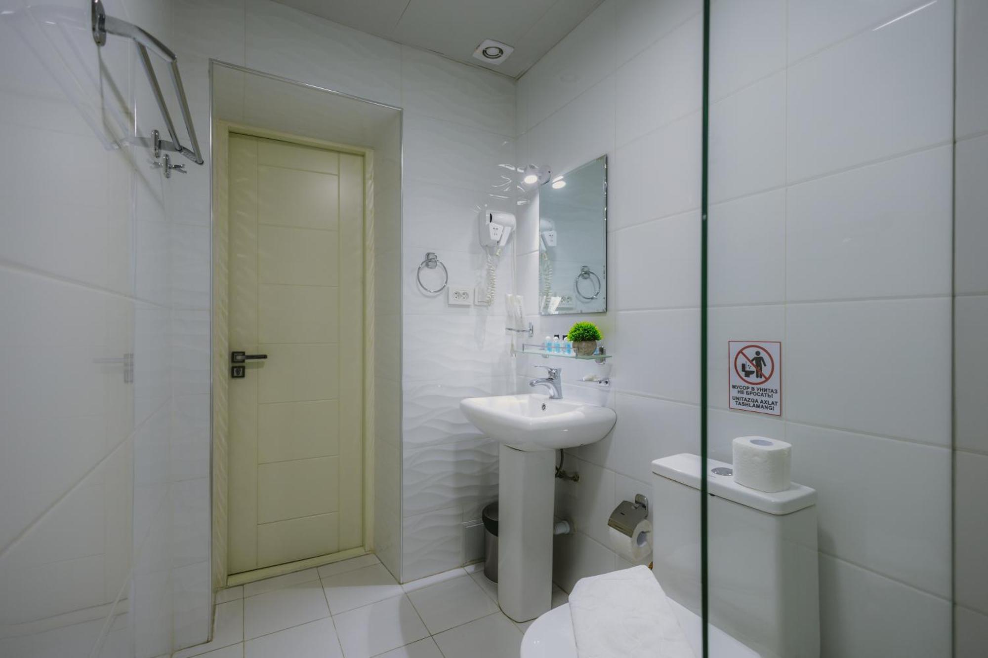 City Hotel Tashkent Luaran gambar