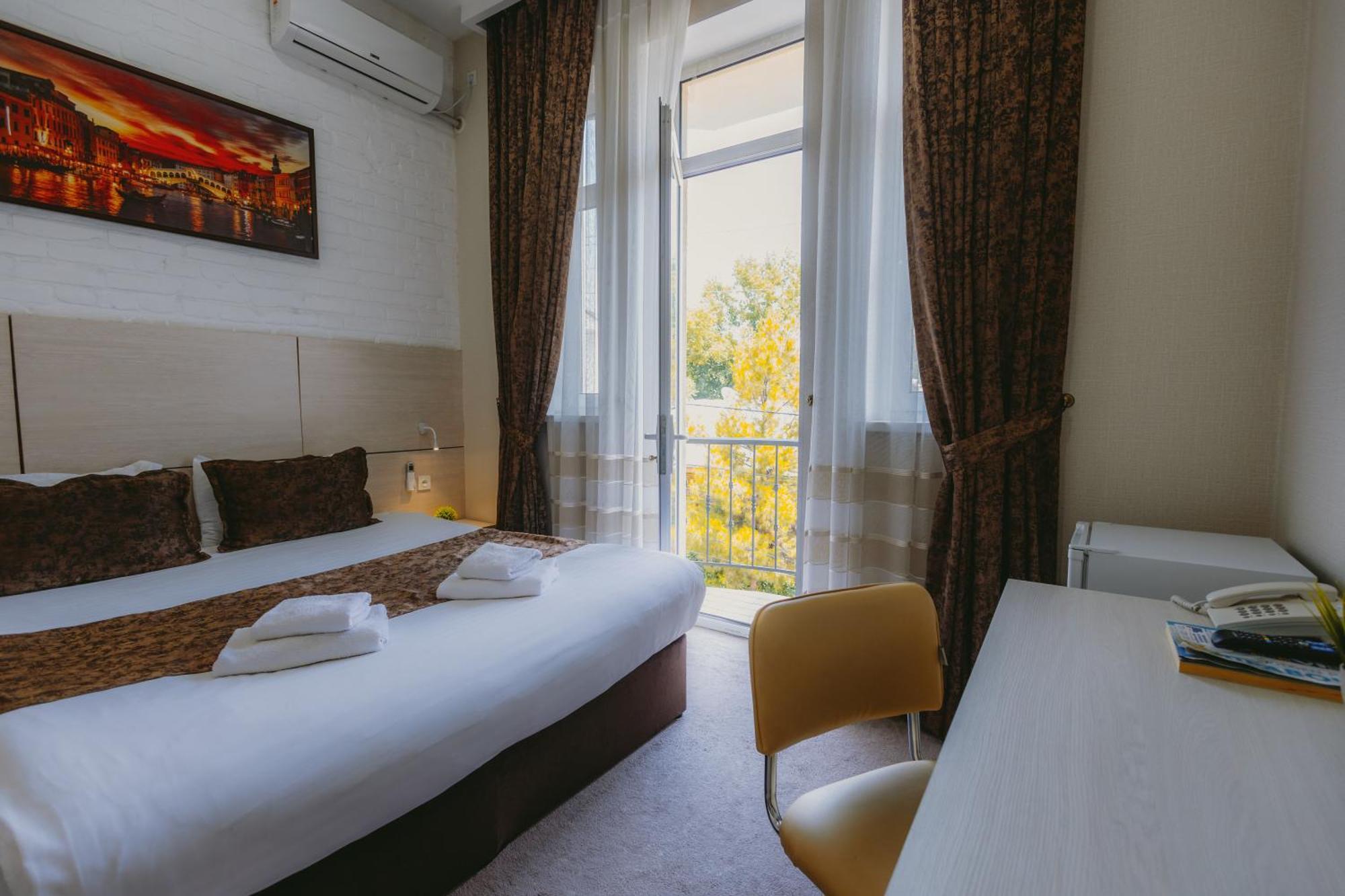 City Hotel Tashkent Luaran gambar